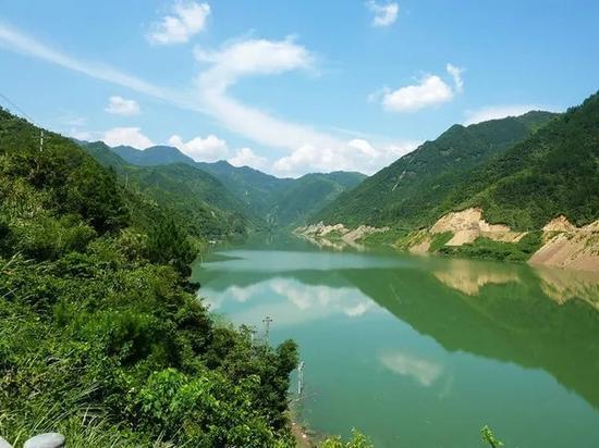 住宅附近有水好不好，有什么影响？