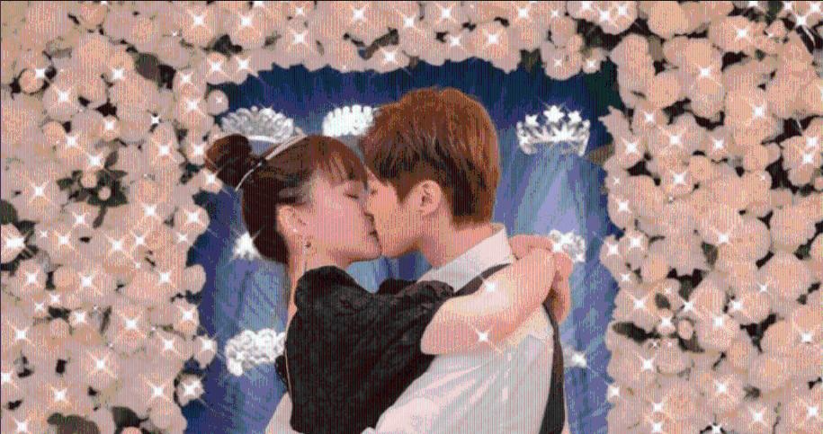 【鞠婧祎生日写真着黑色亮片长裙搭粉纱吸睛迷人,她最近有何行程?】专业问答交流平台